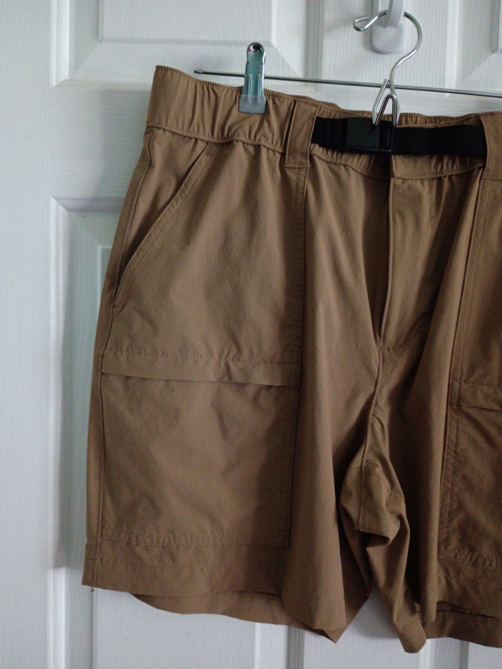 Men's Cargo Shorts with Utility Pockets - Tan - Picture 4 of 8